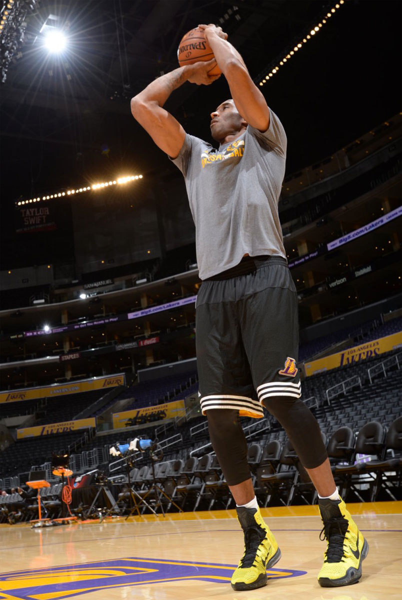 Kobe Bryant wearing the &#x27;Opening Night&#x27; Nike Kobe 10 Elite (3)