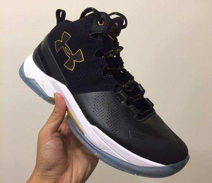Under Armour Curry Two Premium Leather (1)