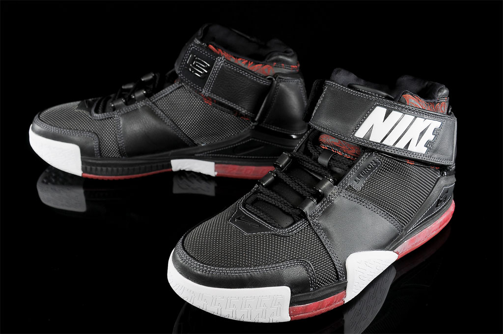 Nike Zoom LeBron 2 Black/Red