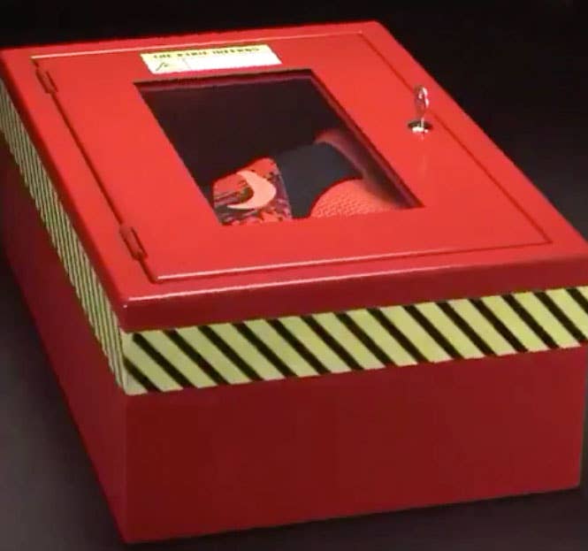 Nike Kyrie 2 Inferno Extinguisher Box