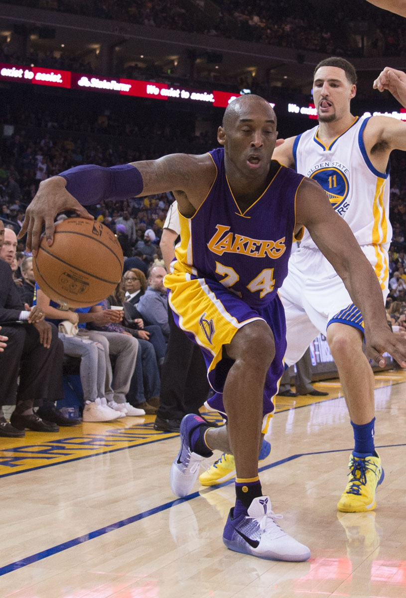 Kobe Bryant Wears &#x27;Lakers Home&#x27; Nike Kobe 11 (2)