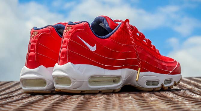 Puerto marítimo Ciudadano caja registradora Celebrate the 4th of July Early With These Nike Air Max 95s | Complex