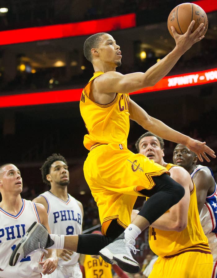 SoleWatch: Jared Cunningham Had the Right Vintage LeBron Shoes for