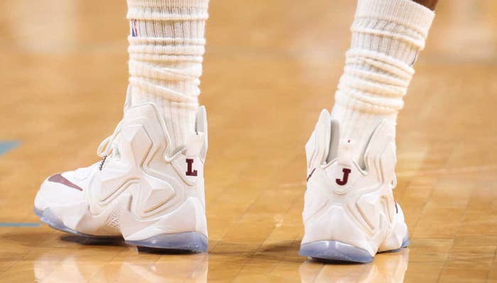 LeBron James wearing a White/Wine Nike LeBron 13 PE (1)