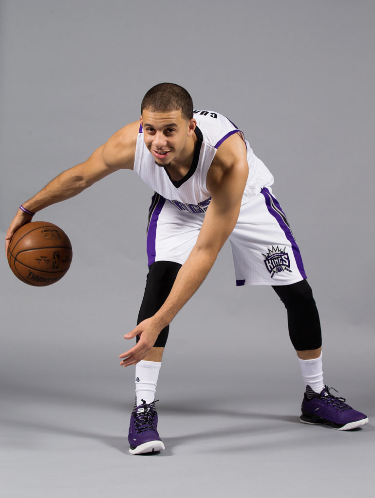 Seth Curry wearing an Under Armour Curry One Low Pe