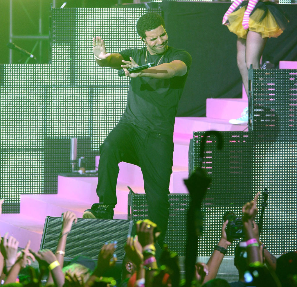 Drake wearing Air Jordan VII 7 Golden Moments GMP (3)