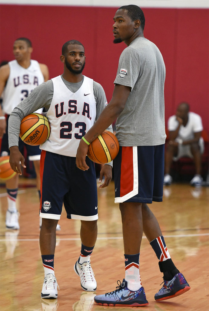 Kevin Durant wearing the &#x27;USA&#x27; Nike KD 8