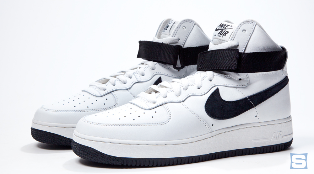 Nike Air Force 1 'Fresh' Versus 'Colour of the Month': Breaking Down the  Differences - Sneaker Freaker