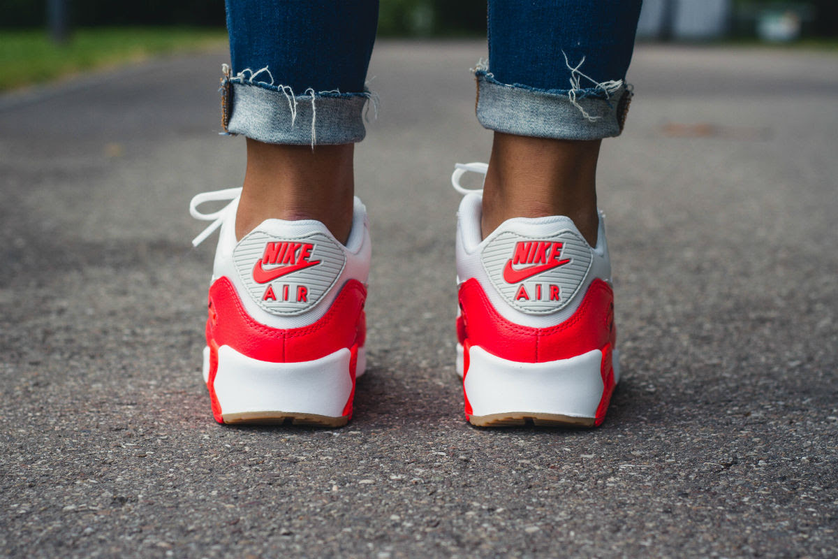 Women&#x27;s Nike Air Max 90 Bright Crimson On-Foot Heel