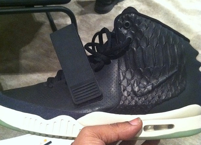 Kanye West Nike Air Yeezy 2 Black Leather Sample