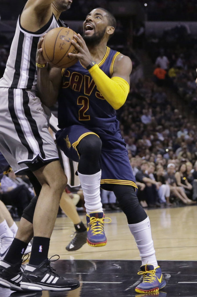 Kyrie Irving Scores 57 Points in a Nike Kyrie 1 iD (3)