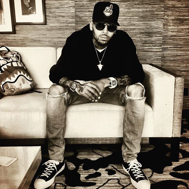 Chris Brown wearing the Converse Chuck Taylor All Star Low