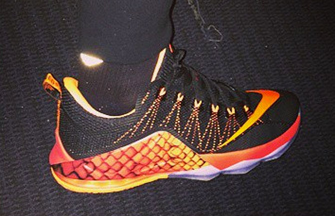 Nike LeBron XII 12 Low Black/Red-Yellow Scale (2)