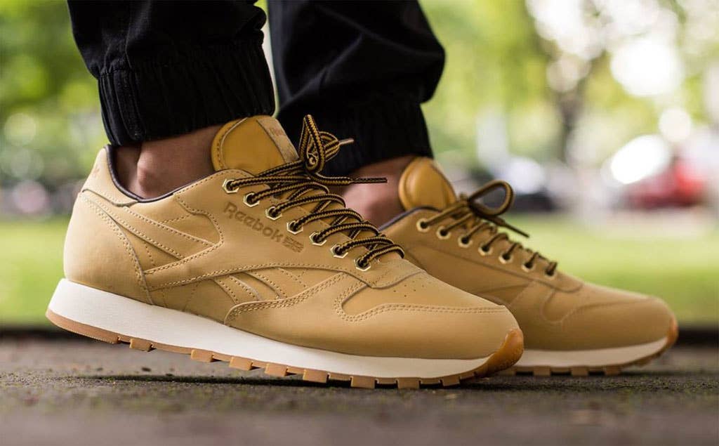 Intenso pronunciación Química The Reebok Classic Leather Goes Wheat | Complex