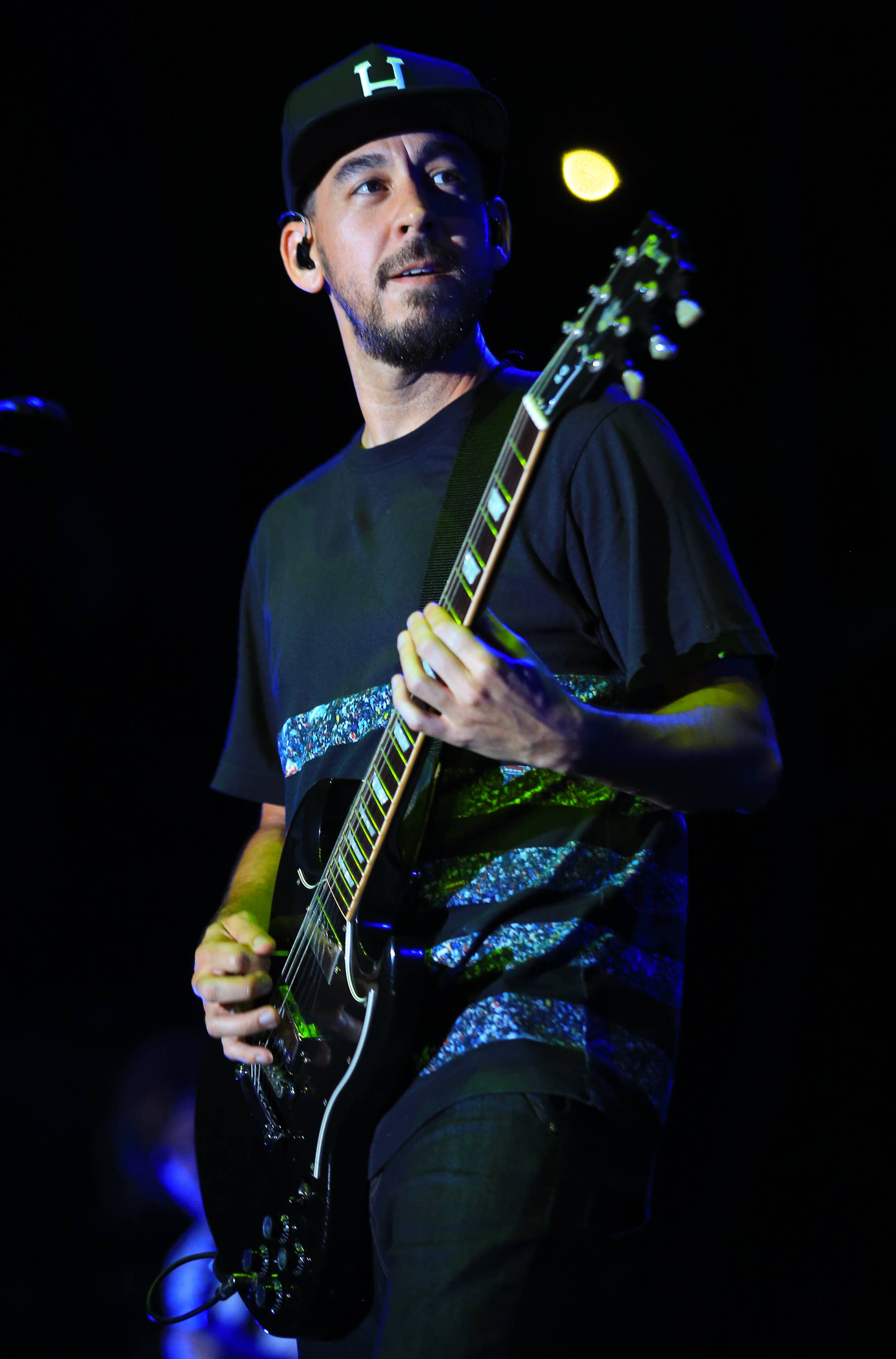 shinoda guitar