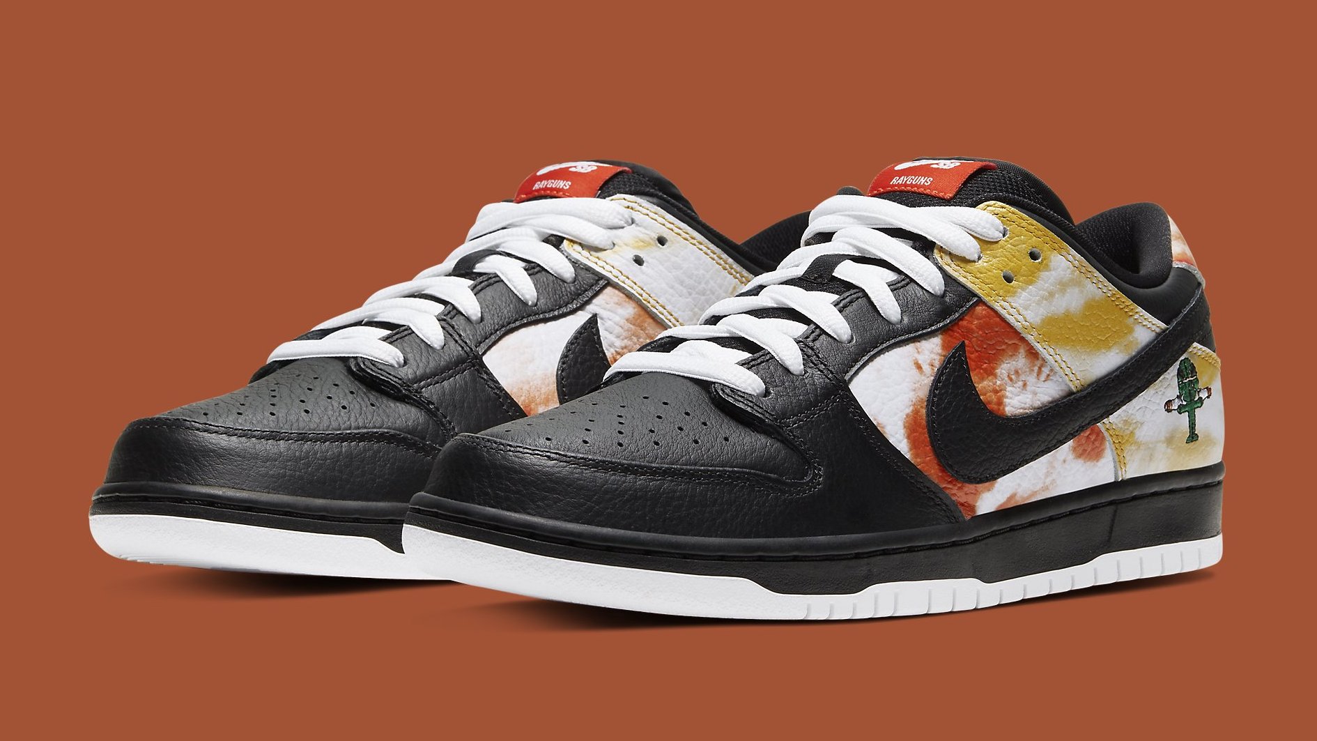 再入荷定番 NIKE - NIKE SB DUNK LOW RAYGUN BLACK 25cmの通販 by