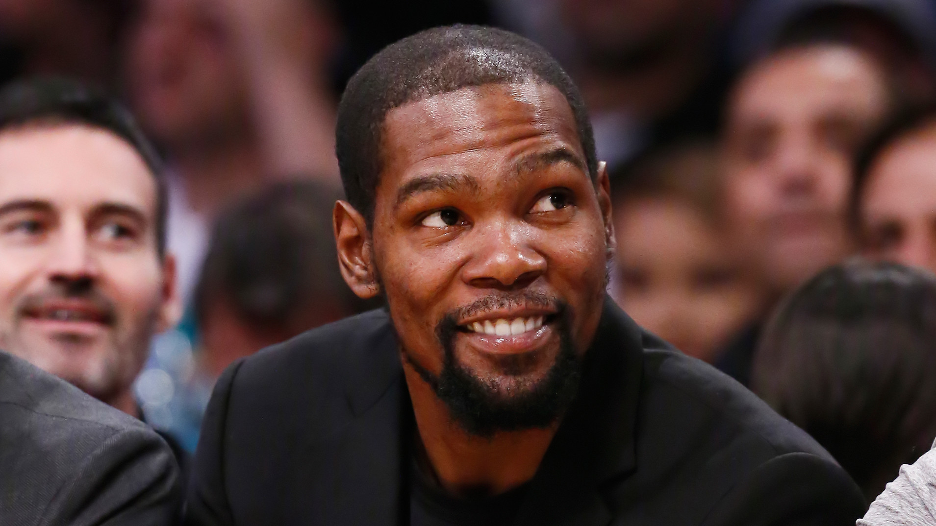 Kevin Durant becomes 3rd NBA player to sign lifetime deal with