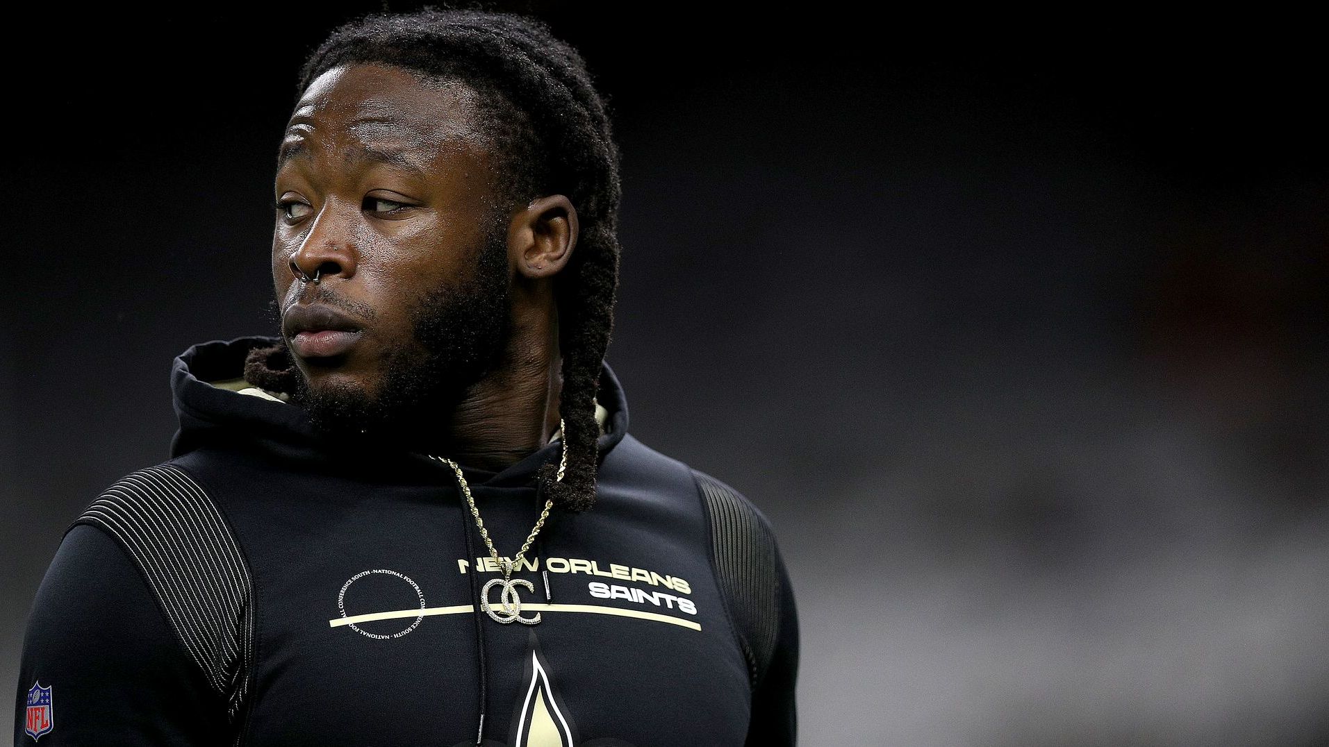 Alvin Kamara warms up prior to the start of a NFL game