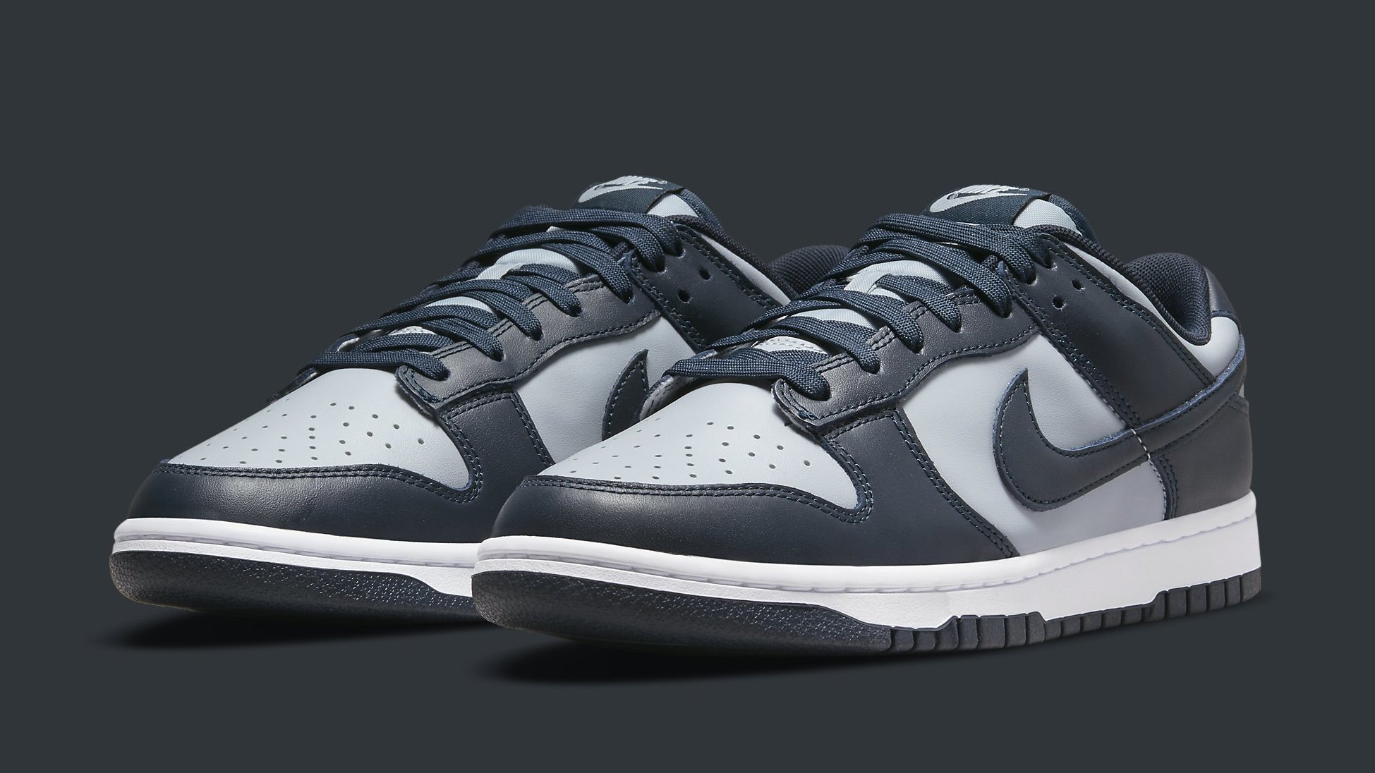 Nike dunk low georgetown