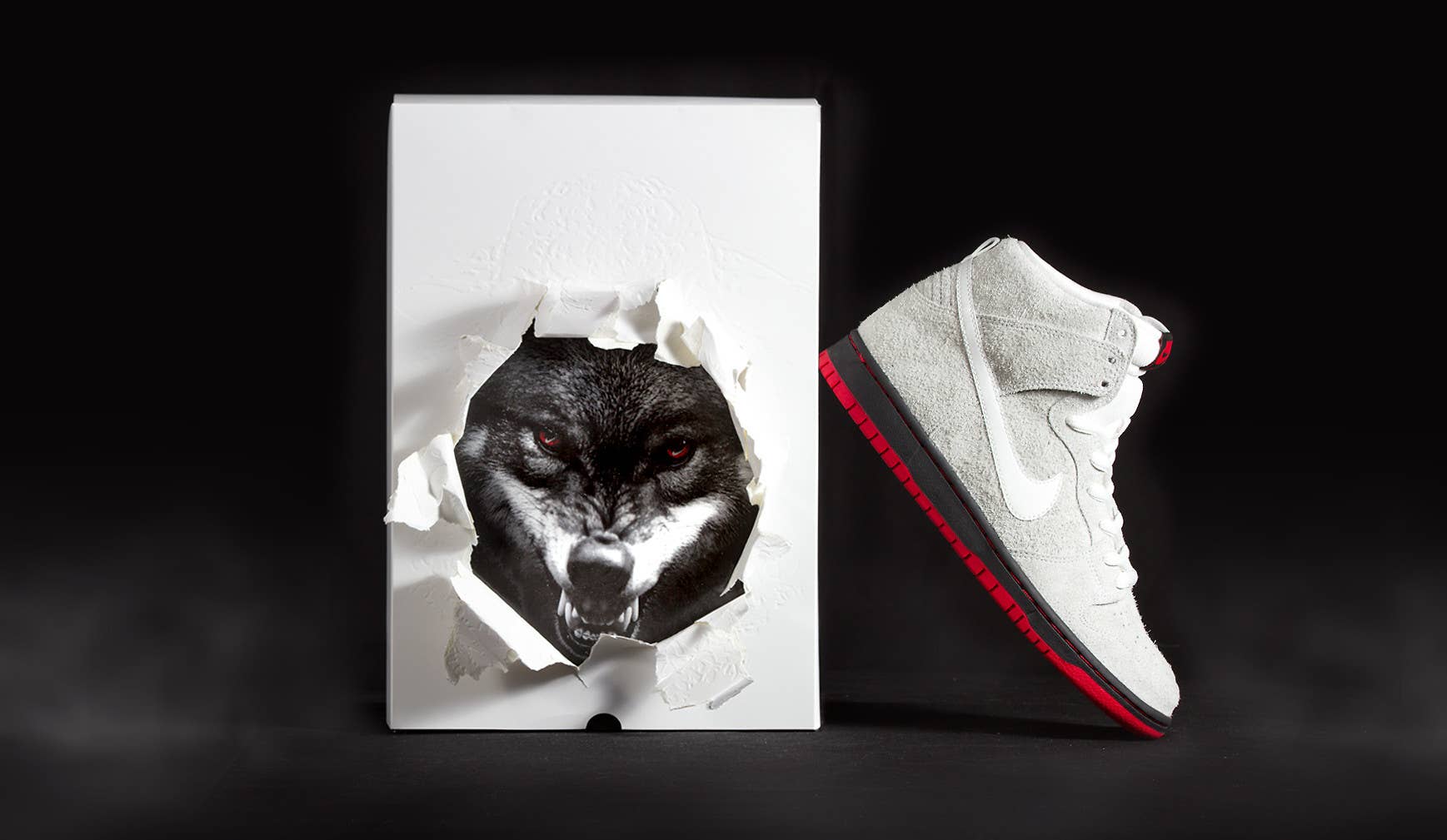 Nike SB Dunk Wolf in Sheeps Clothing Box