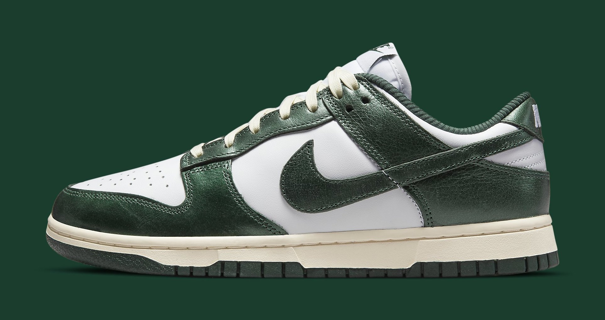 Nike Dunk Low Women&#x27;s &#x27;Vintage Green&#x27; DQ8580 100 Lateral