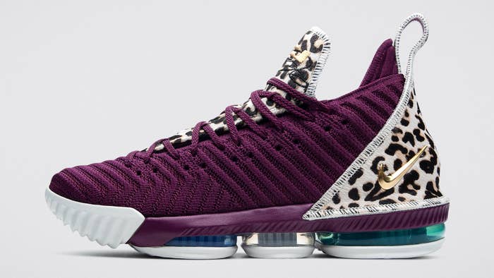 Diana Taurasi Nike LeBron 16 Profile