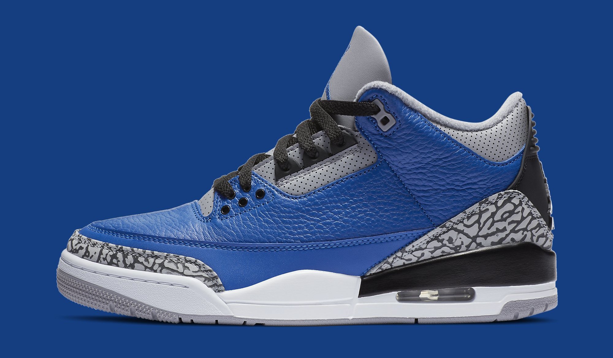 Air Jordan 3 III Retro &#x27;Varsity Royal&#x27; CT8532 400 Lateral