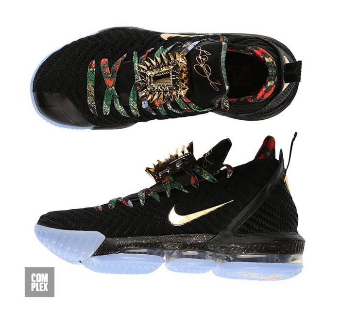Nike LeBron 16 &#x27;Watch the Throne&#x27; (Lateral and Top)