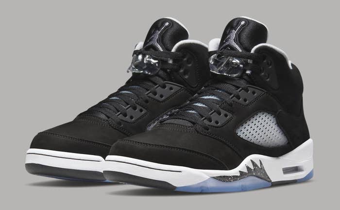 Air Jordan 5 Retro &#x27;Oreo&#x27; 2021 CT4838-011 Pair