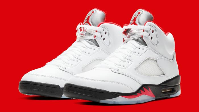 Air Jordan 5 V Retro &#x27;Fire Red&#x27; DA1911 102 Pair