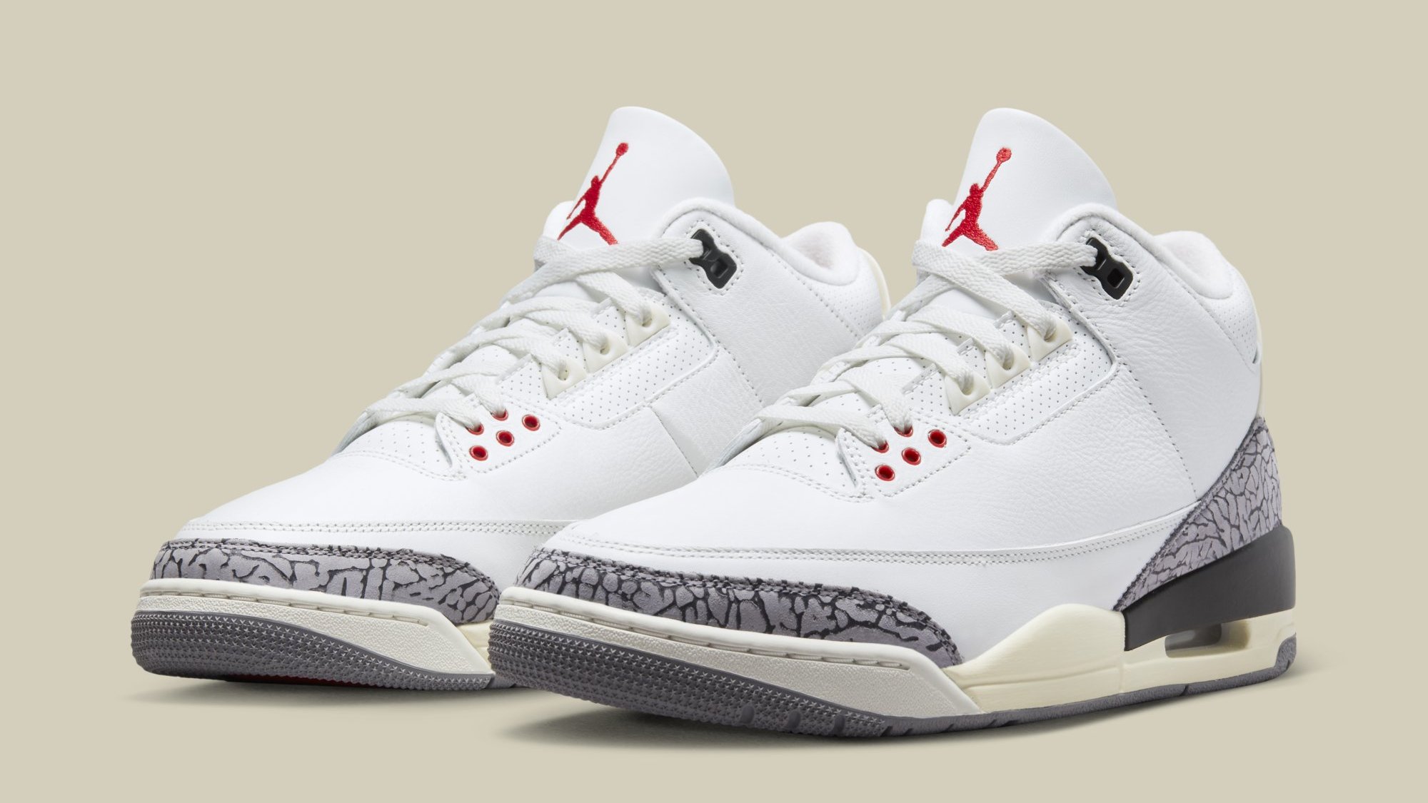 Nike air jordan on sale 3 white cement