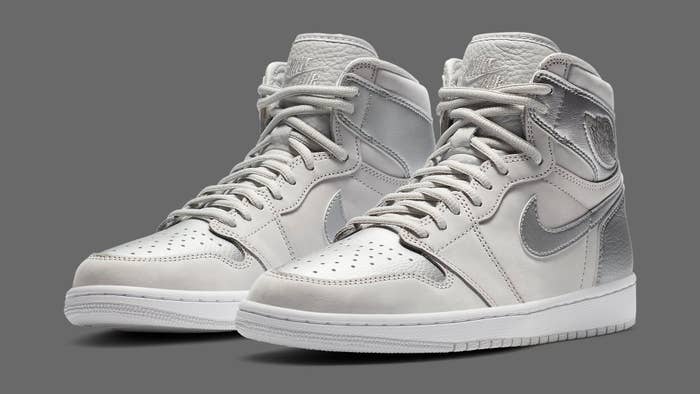 Air Jordan 1 Retro High OG CO.JP &#x27;Metallic Silver&#x27; DA0382 029 Pair