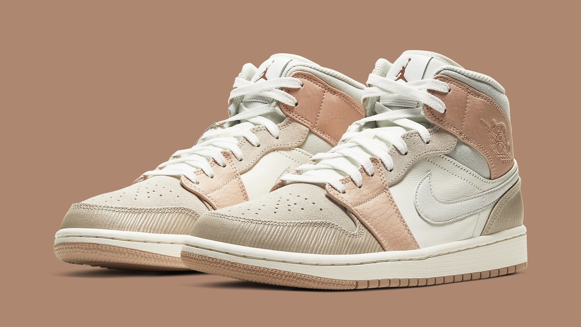 Gets Its Own Air 1s |