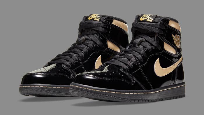 Air Jordan 1 Retro High OG &#x27;Metallic Gold&#x27; 555088 032 Pair