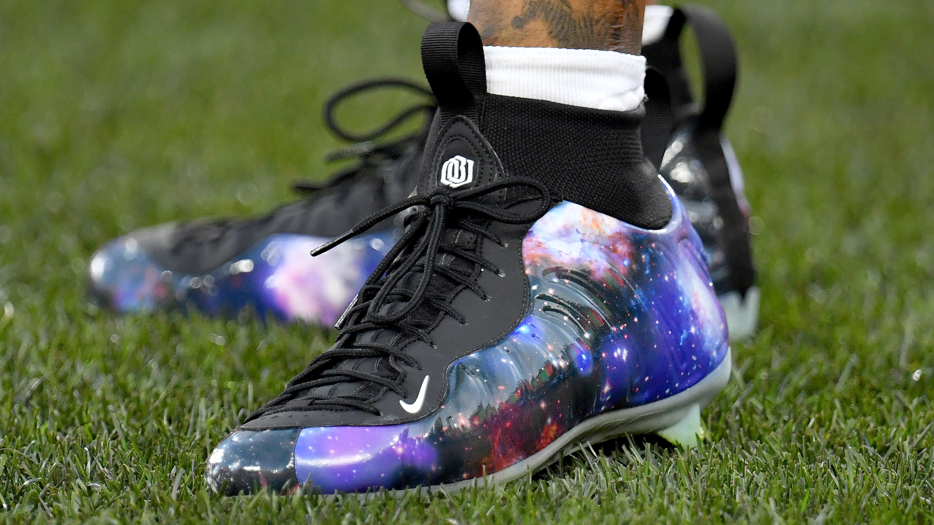 Odell Beckham Jr. Wears Grinch Cleats for Last Game Before