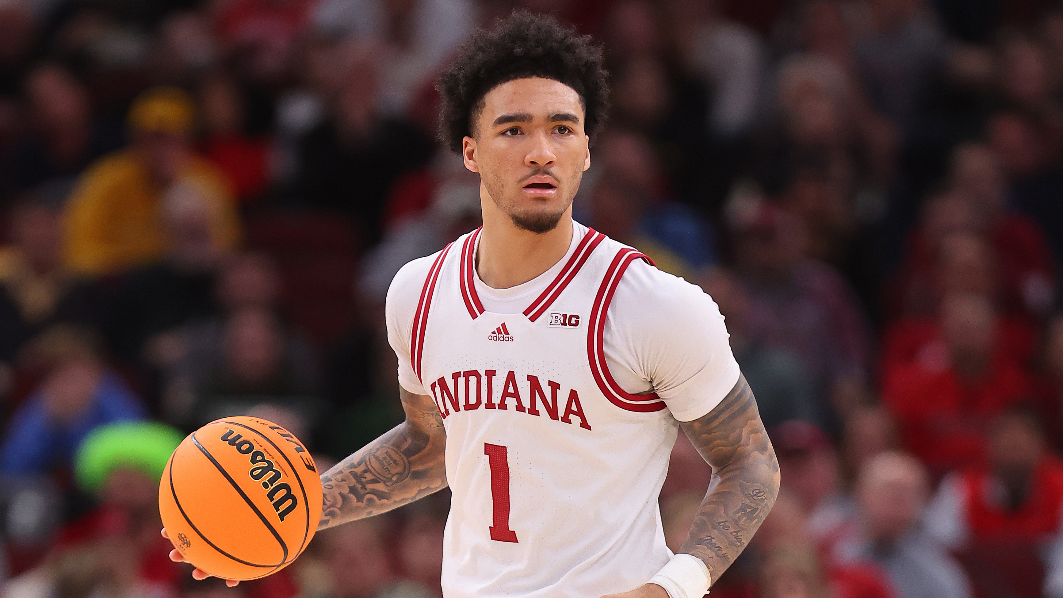 Jalen Hood Schifino dribbling up the ball for the Indiana Hoosiers