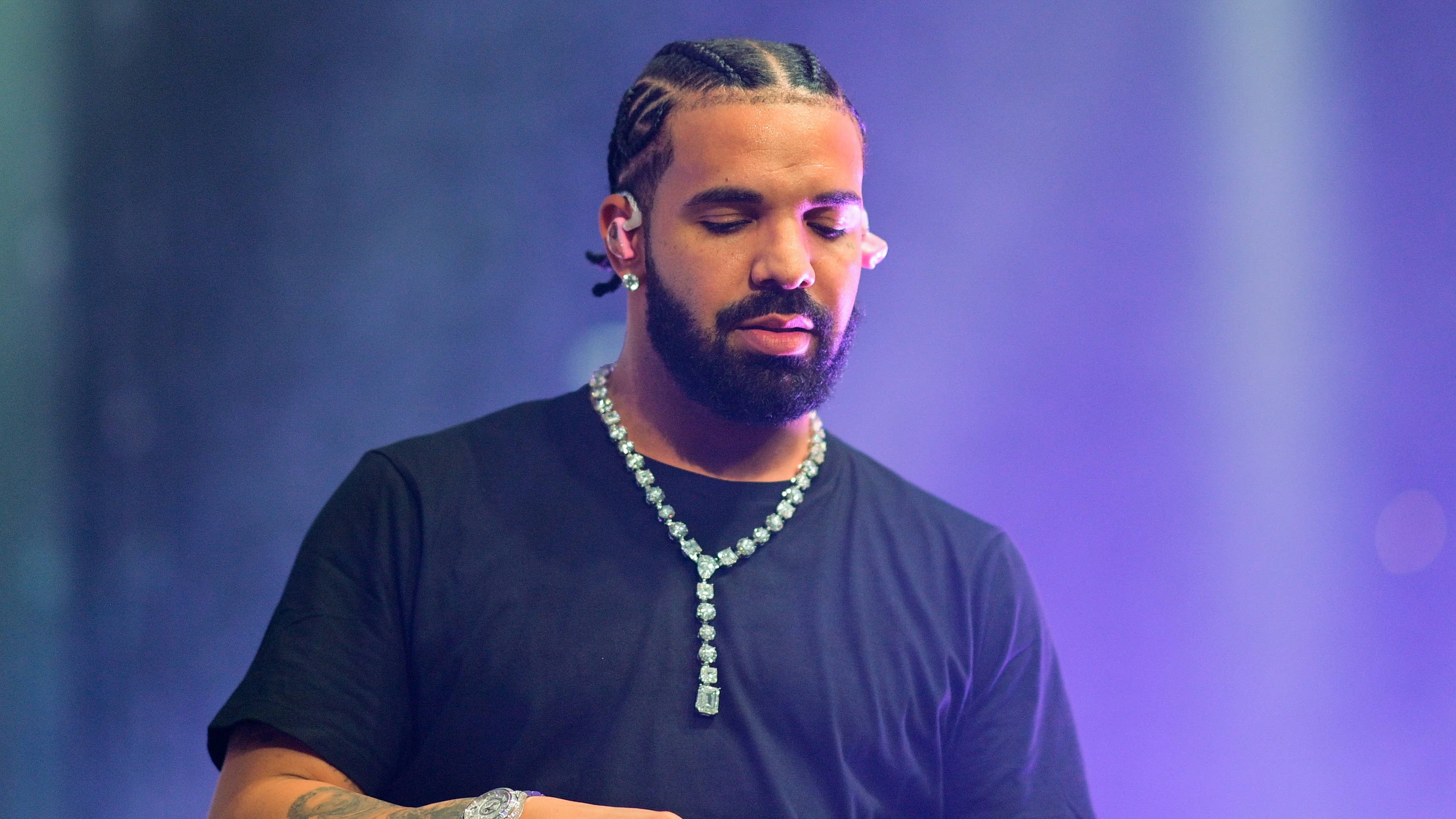 Drake 'Previous Engagements' Chain