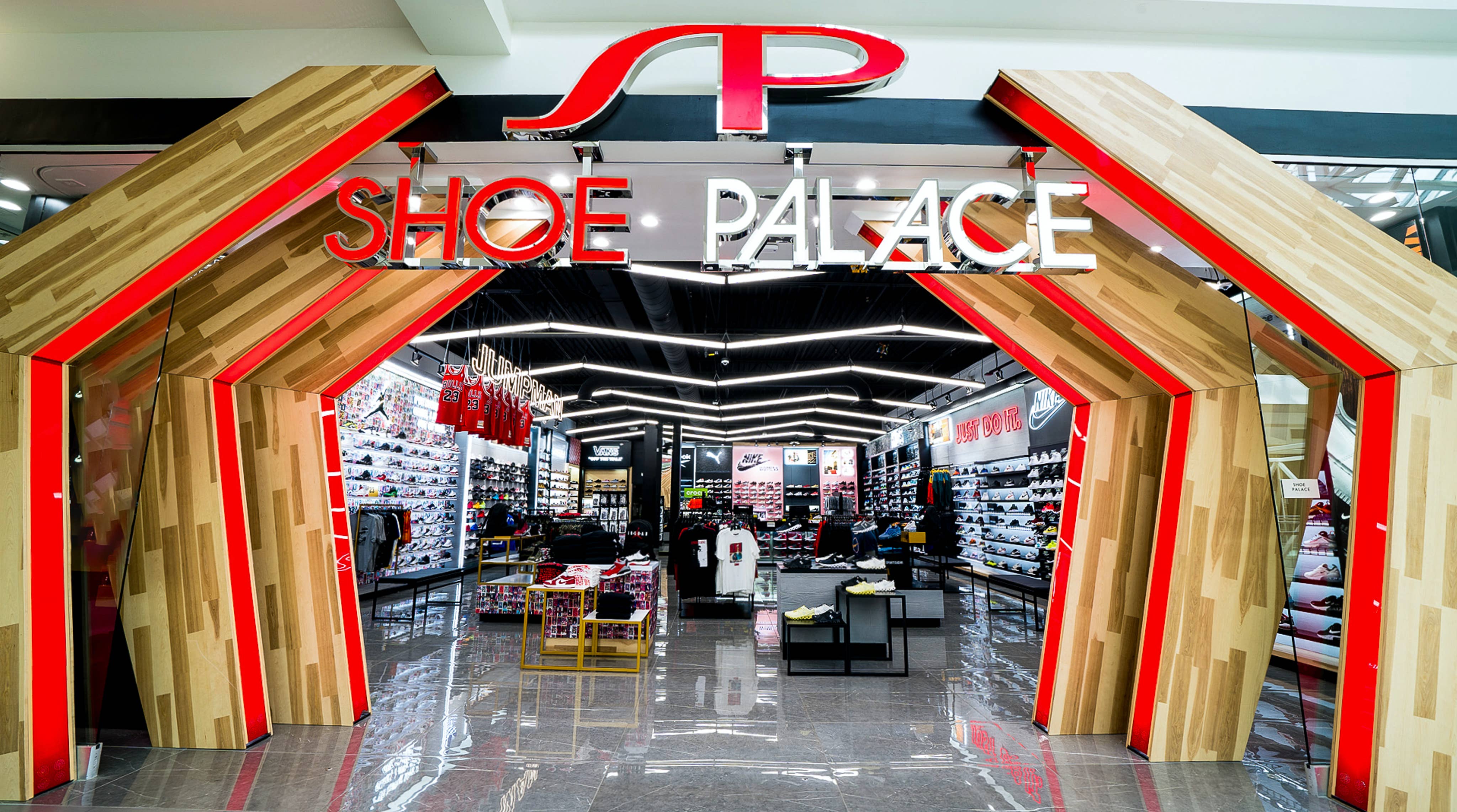 Shoe Palace Store Front