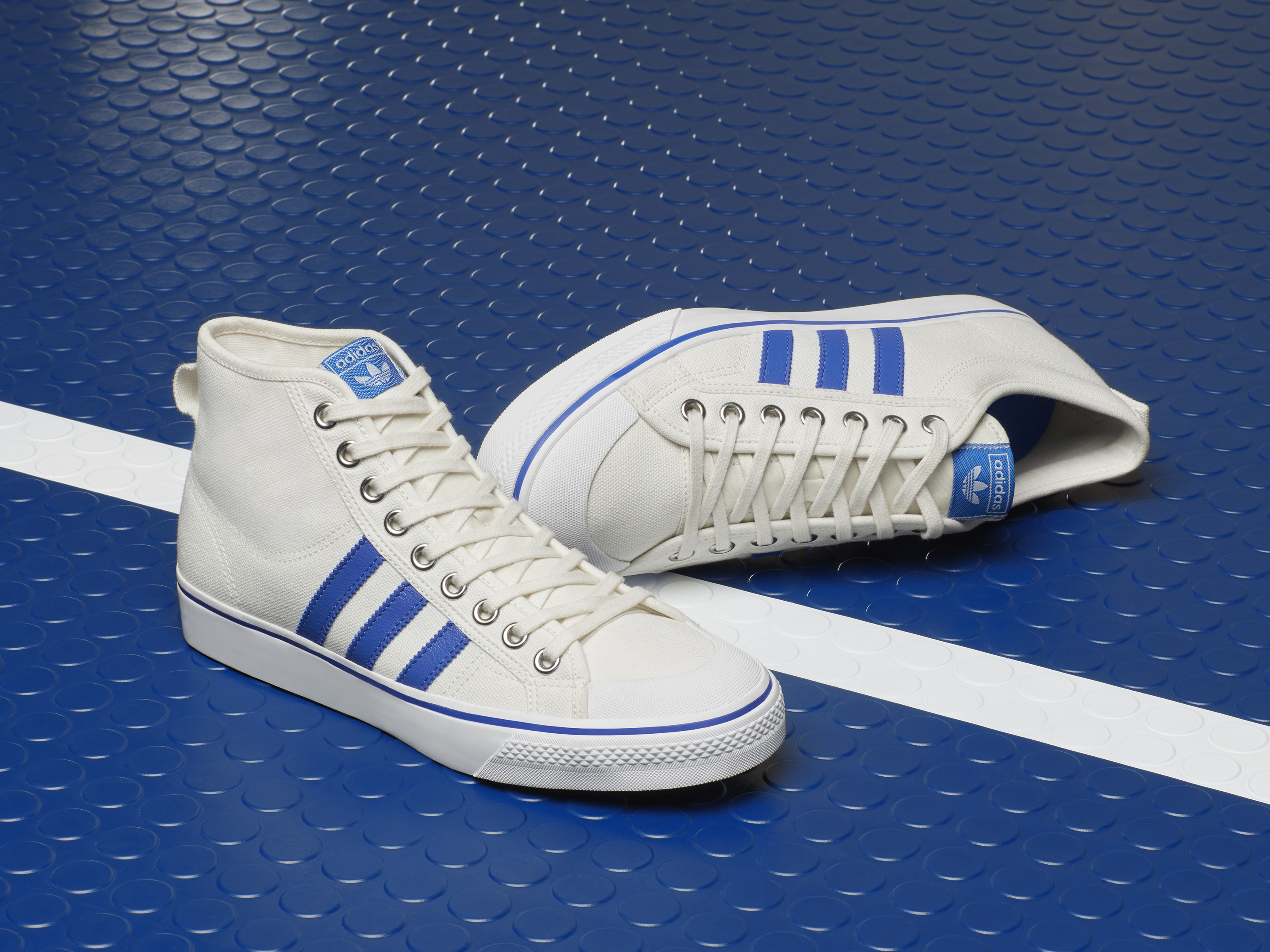 fecha pistola lavar Adidas Is Bringing Back These '70s Basketball Sneakers | Complex