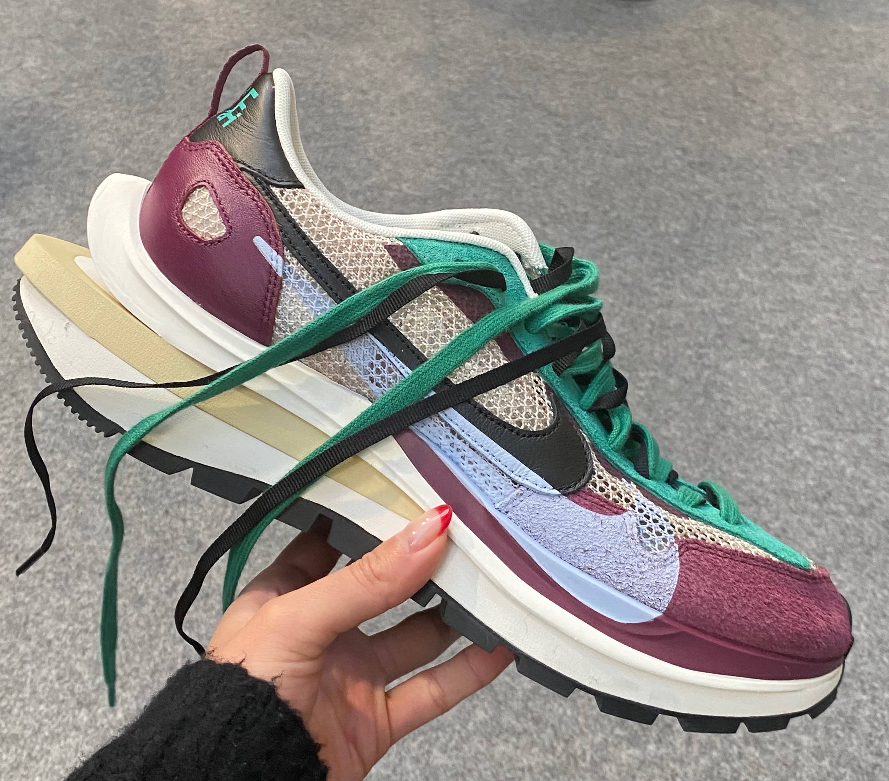 Kalmte Wat mensen betreft huilen First Look at Sacai's New Nike Pegasus VaporFly Collab | Complex