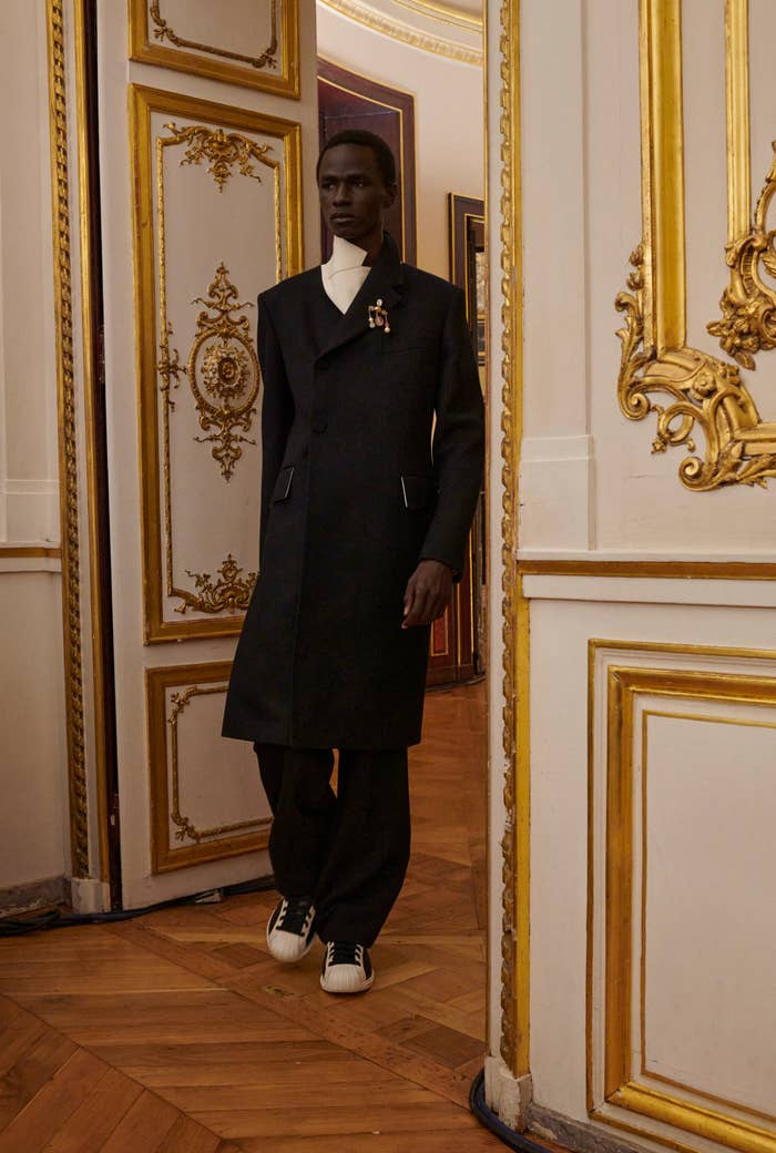Louis Vuitton Grey Cashmere Monogram Boyhood Puffer Jacket M Louis Vuitton  | The Luxury Closet