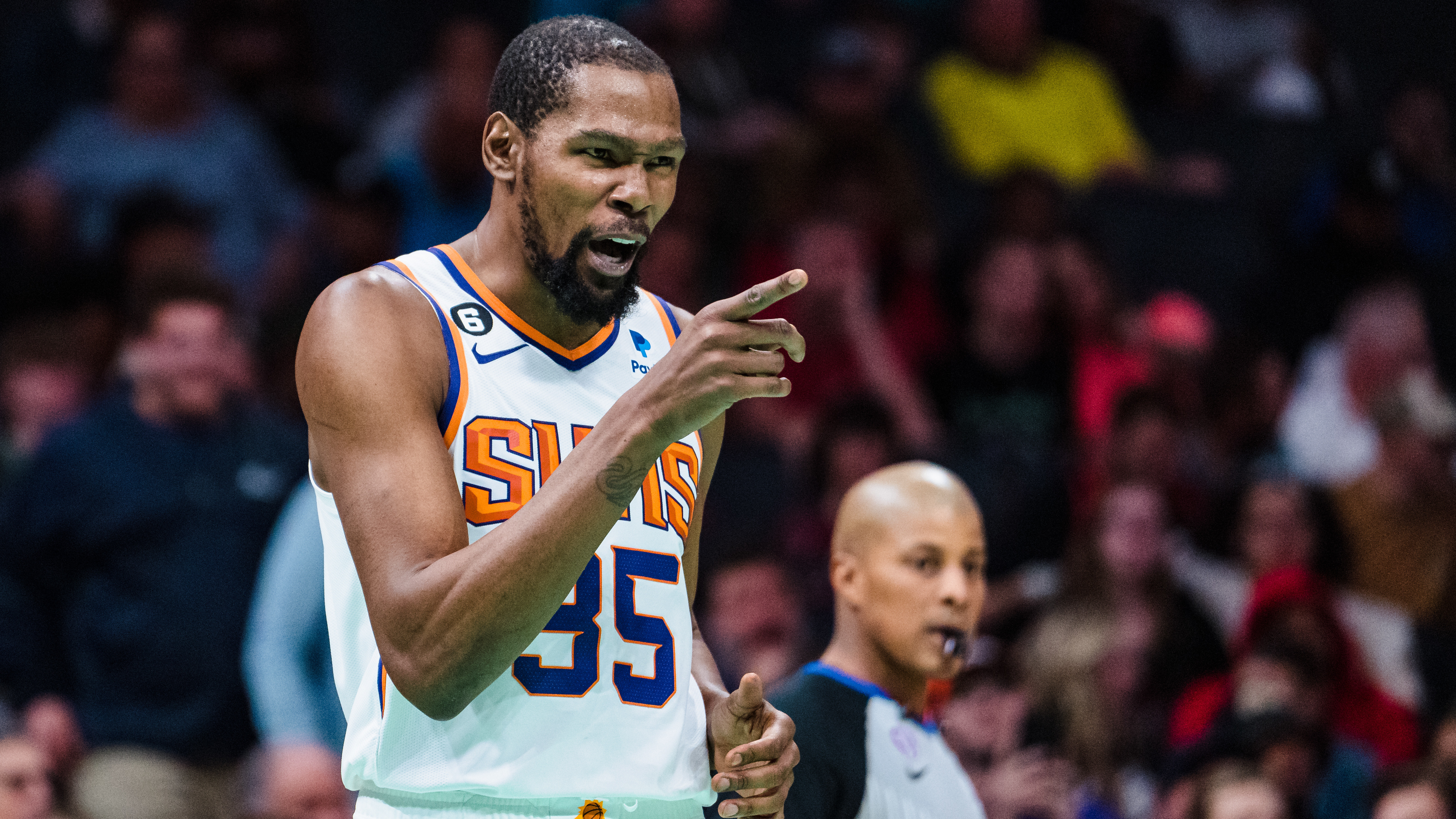 Kevin Durant of the Phoenix Suns pointing at his teammate