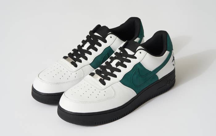 100 Wolves x Nike Air force 1 Low (Pair)