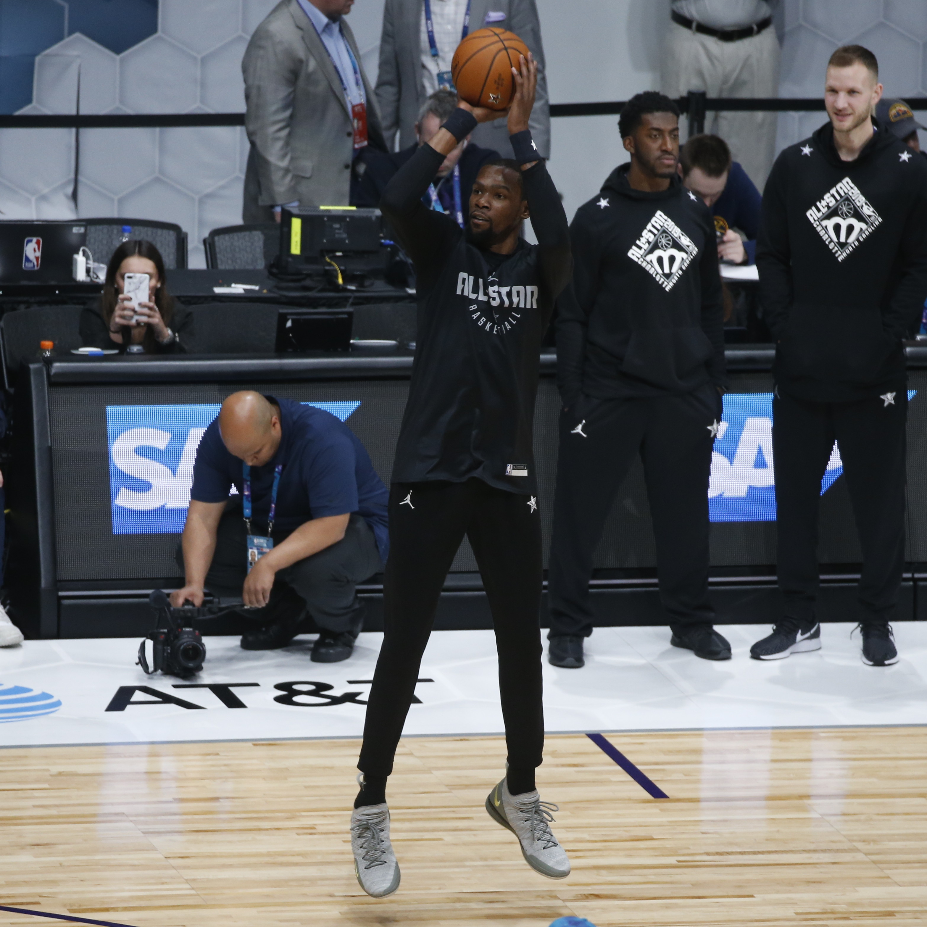 Photos: 2019 NBA All-Star Practice Photo Gallery