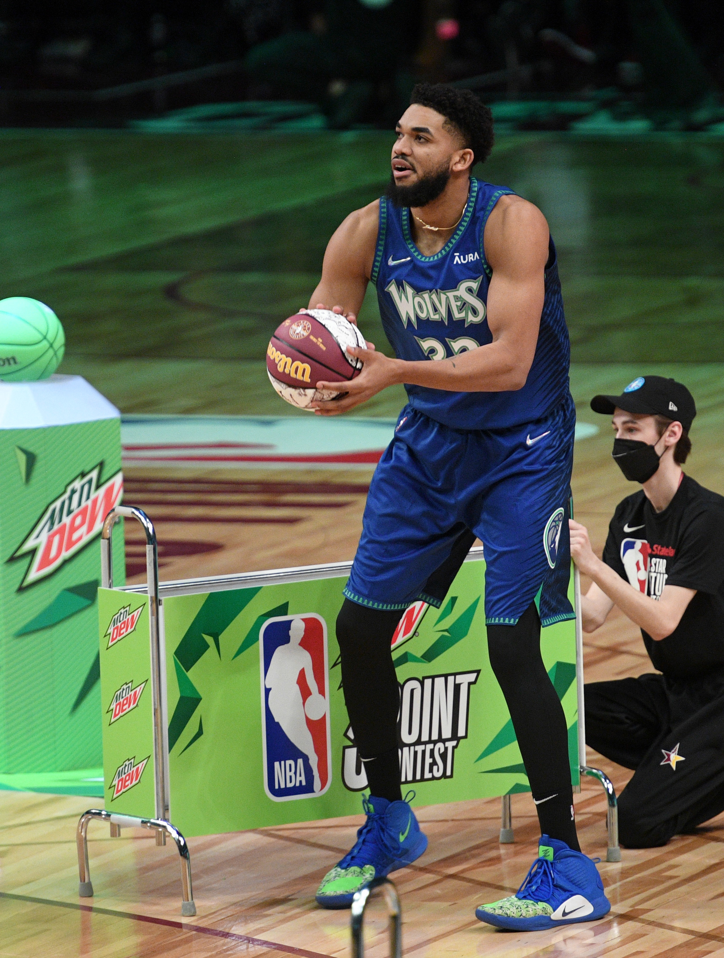 Karl Towns NBA All Star 3 Point Contest 2022