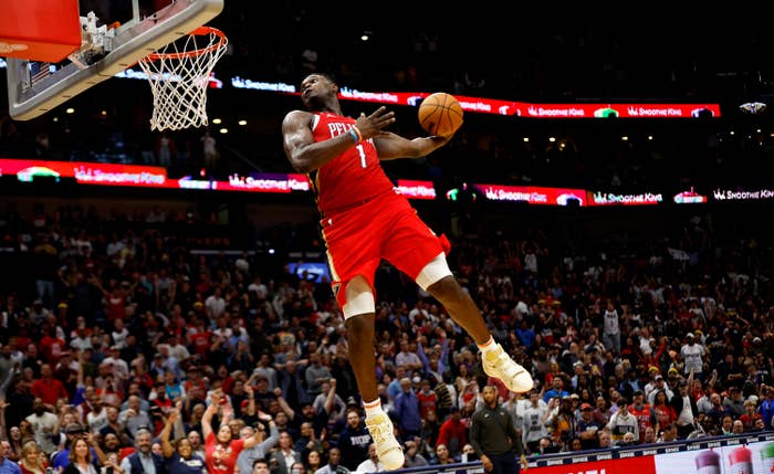 New Orleans Pelicans Support Zion Williamson Waiting To Enter NBA Slam Dunk  Contest