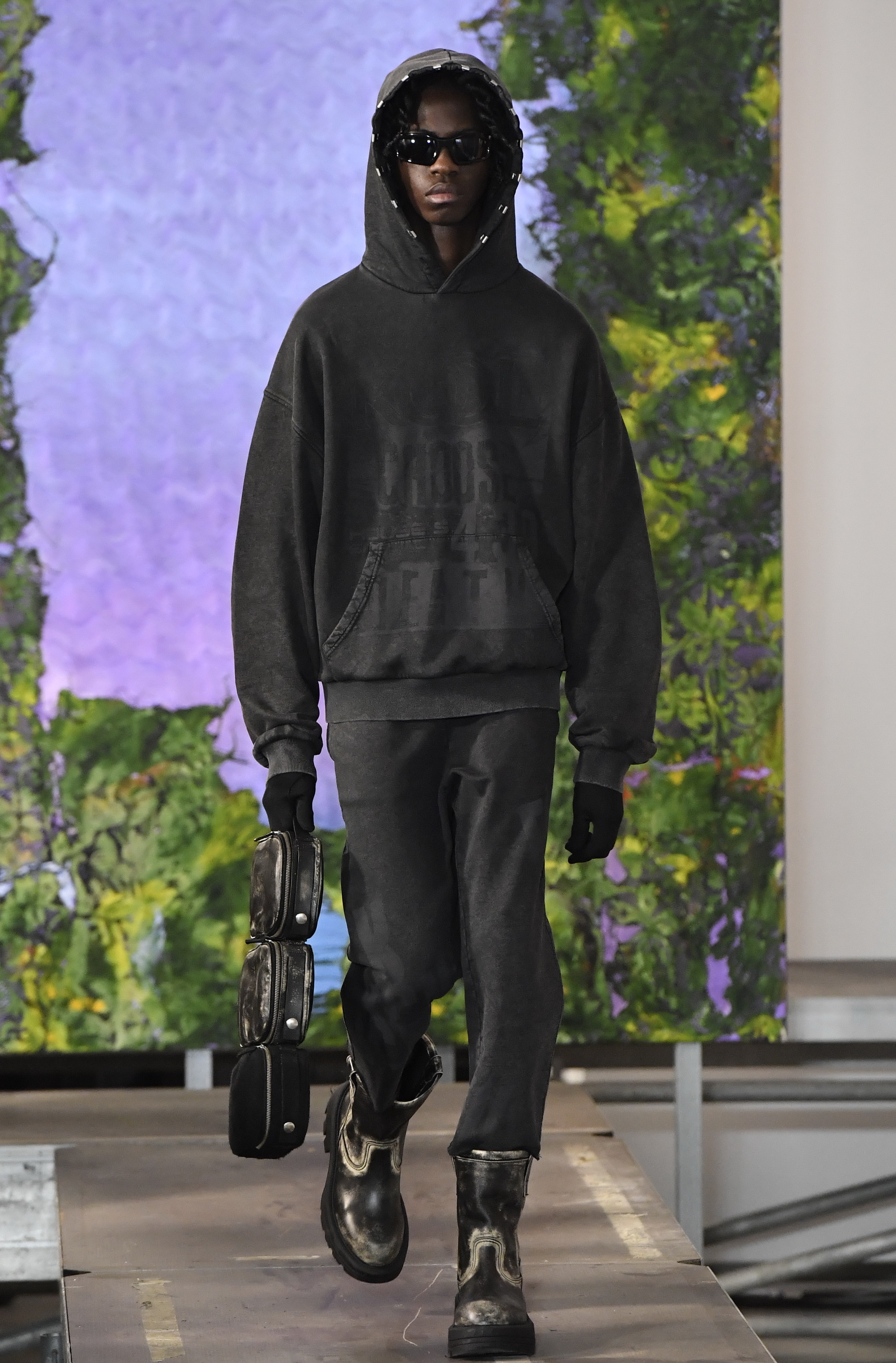 Louis Vuitton Fashion Collection Menswear Fall Winter 2021 presented during  Paris Fashion Week 0031 – NOWFASHION