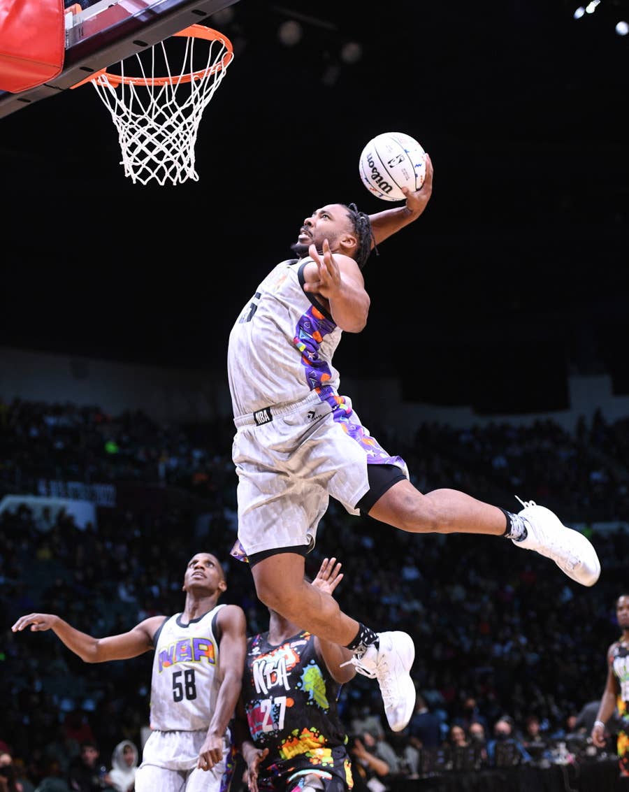 Myles Garrett goes off in NBA All-Star celebrity game