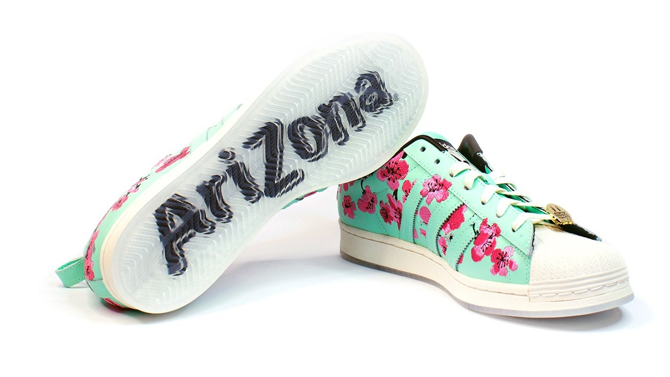 binario Contabilidad Pegajoso Arizona Iced Tea x Adidas Superstar Collection Dropping Soon | Complex