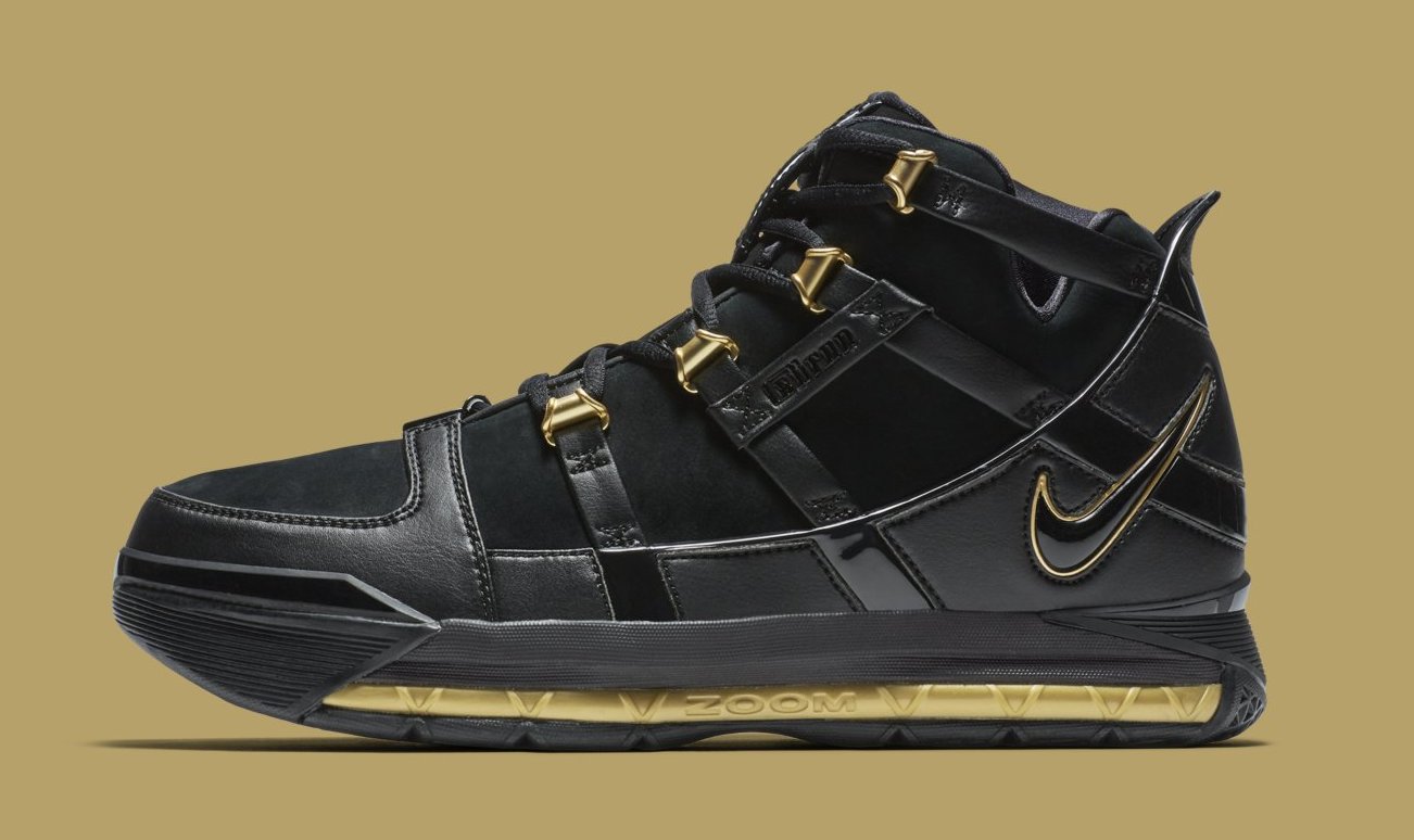 Nike LeBron 3 &#x27;Black/Gold&#x27; Retro AO2434 001 (Lateral)